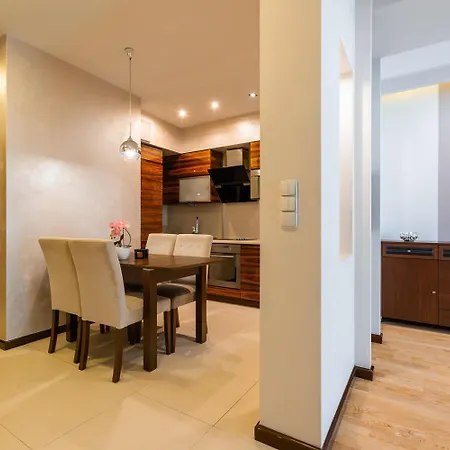 Aapartments - Ideal Center Location 4* Varsovia