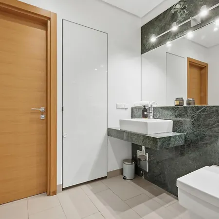 Aapartments - Ideal Center Location Apart-hotel 4*