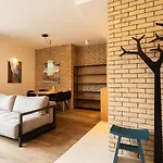 Aparthotel Aapartments - Ideal Center Location 4*