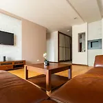 Aapartments - Ideal Center Location Aparthotel